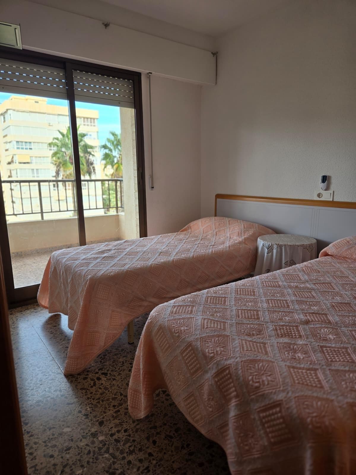 Piso en Avenida Santander (San Juan Playa) - Image 3