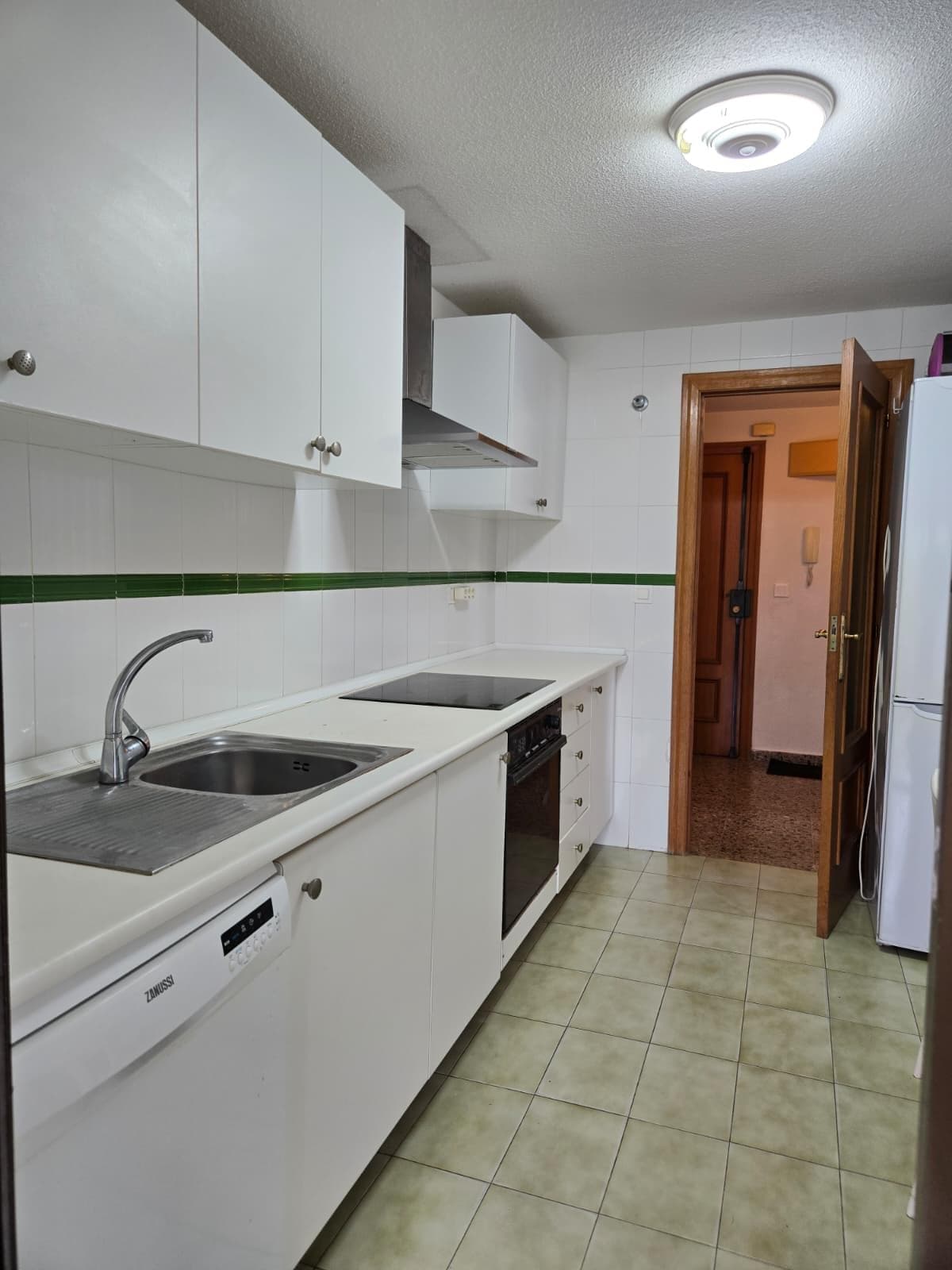 Piso en Avenida Santander (San Juan Playa) - Image 10