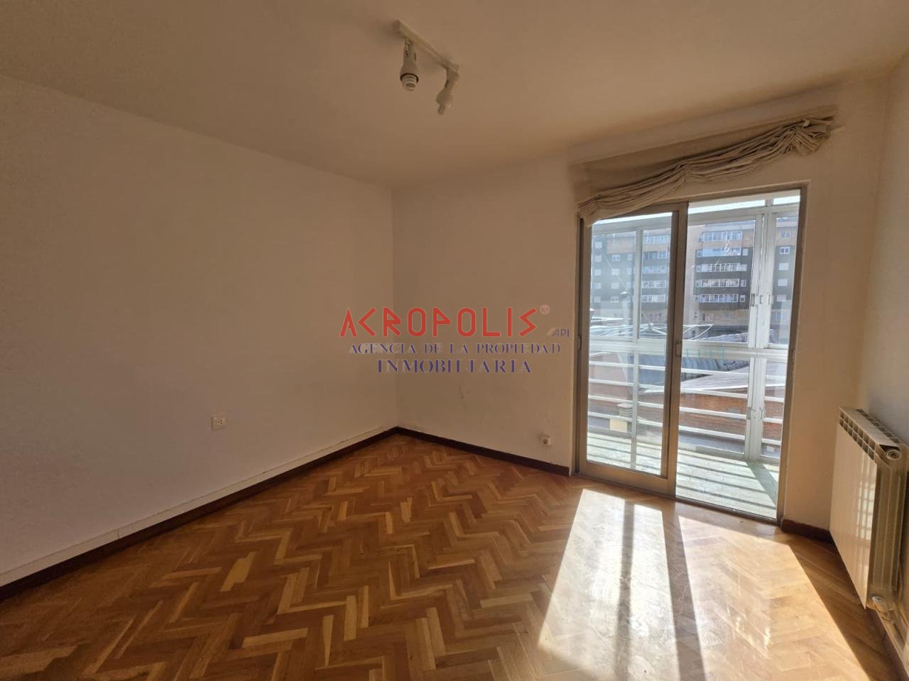 VENTA DE PISO EN ALCALDE MIGUEL CASTAÑO, LEON