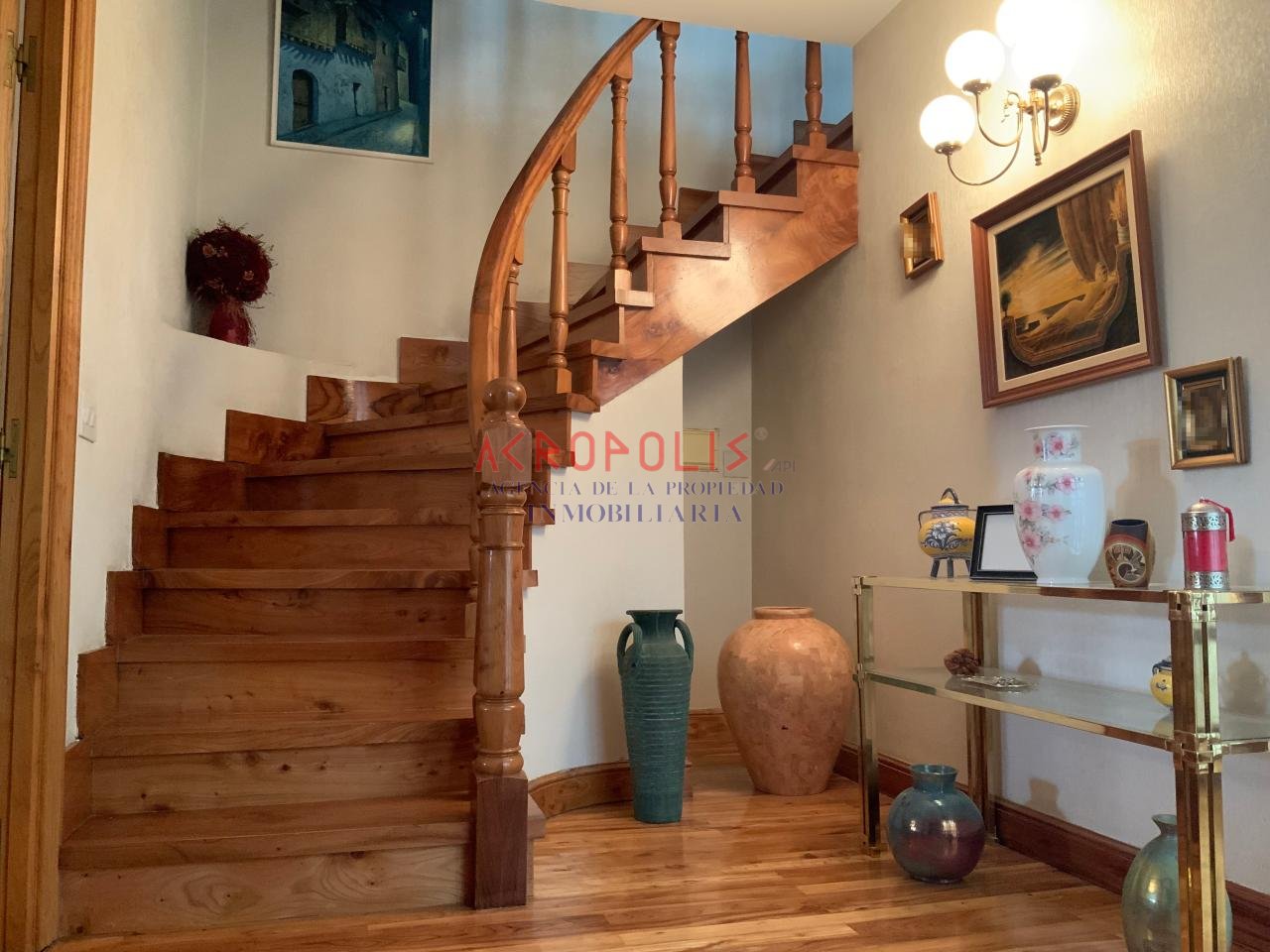 VENTA DE UNA CASA CON ASCENSOR EN BENAVENTE