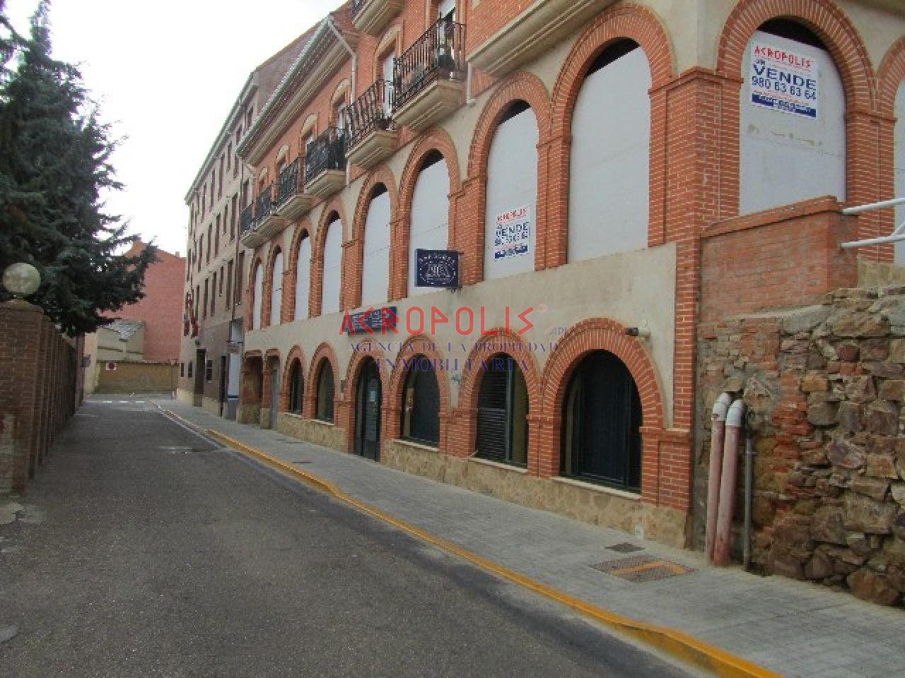 VENTA DE AMPLIO LOCAL EN BENAVENTE