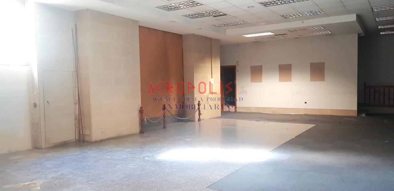 Local en Calle la Rúa 26 (Mercado)