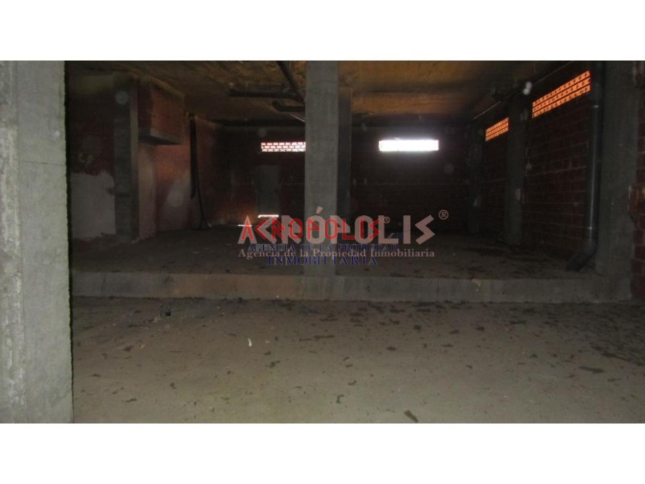 VENTA DE LOCAL EN JOSE AGUADO