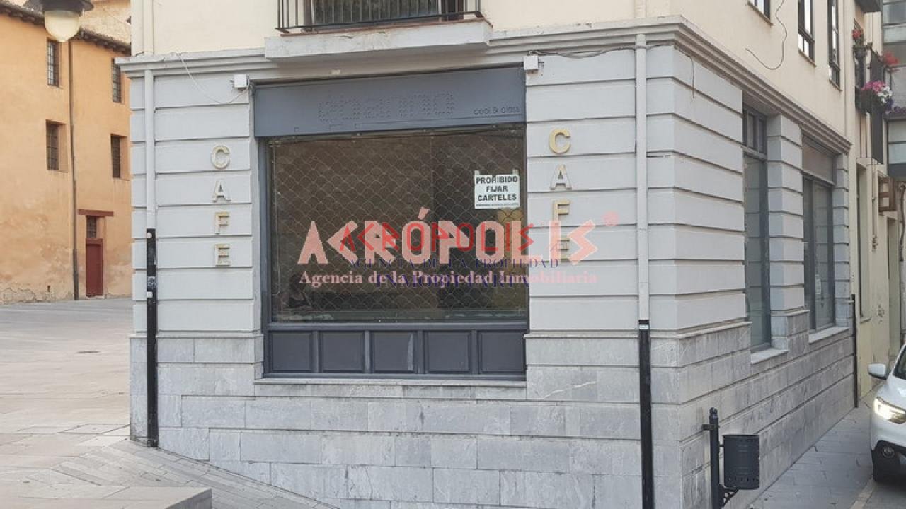 Local en Avenida de los Cubos 2 (San Lorenzo - La Palomera - San Mamés)