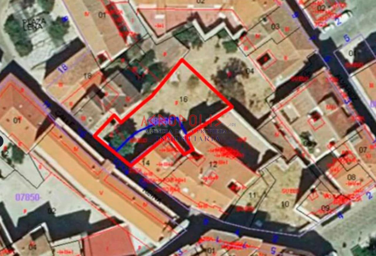 TERRENO EN VENTA EN CALLE REINA, ZAMORA